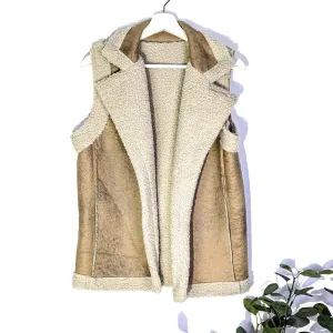 Faux sheep skin style gilet with lapels and vertical seams (M)