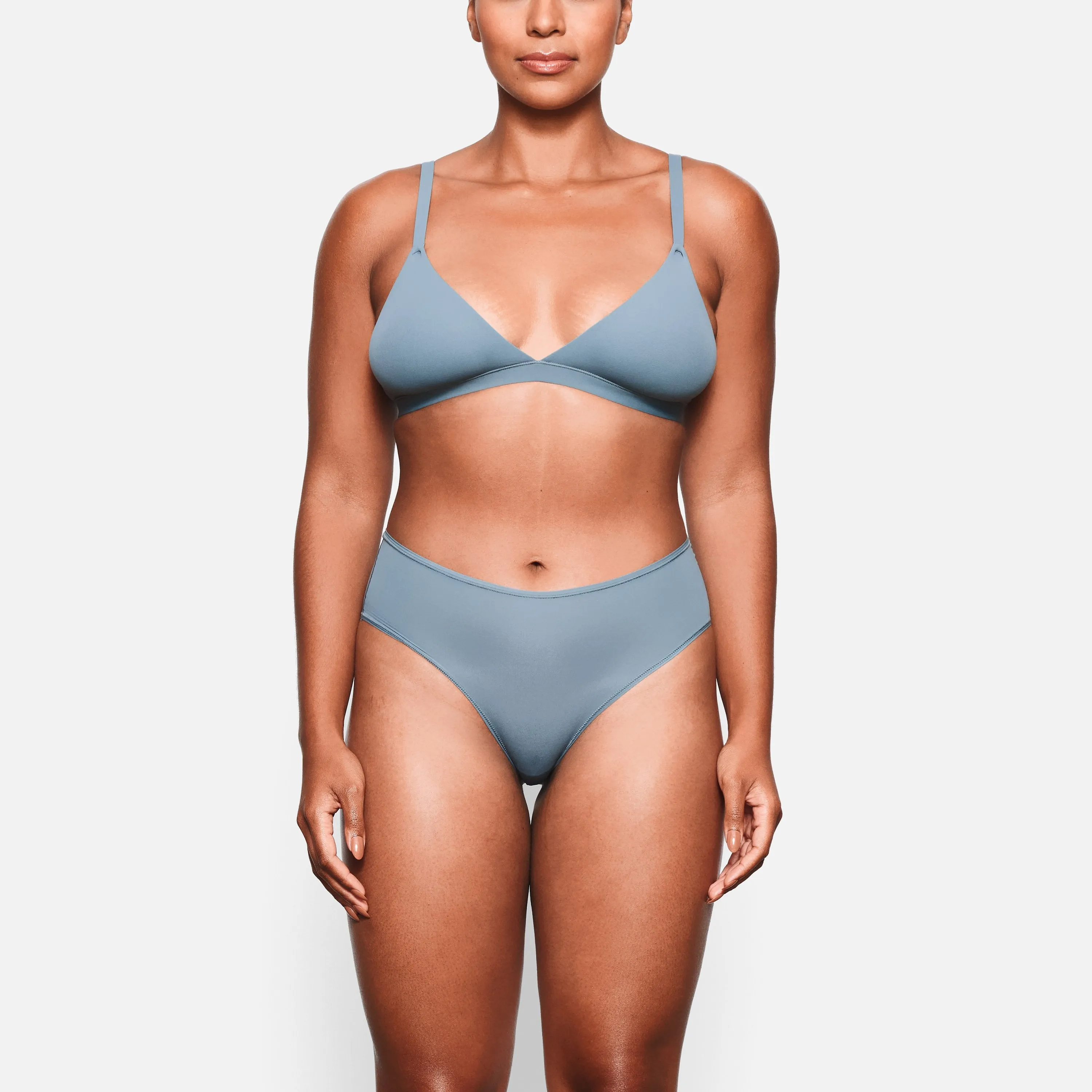 FITS EVERYBODY TRIANGLE BRALETTE | KYANITE