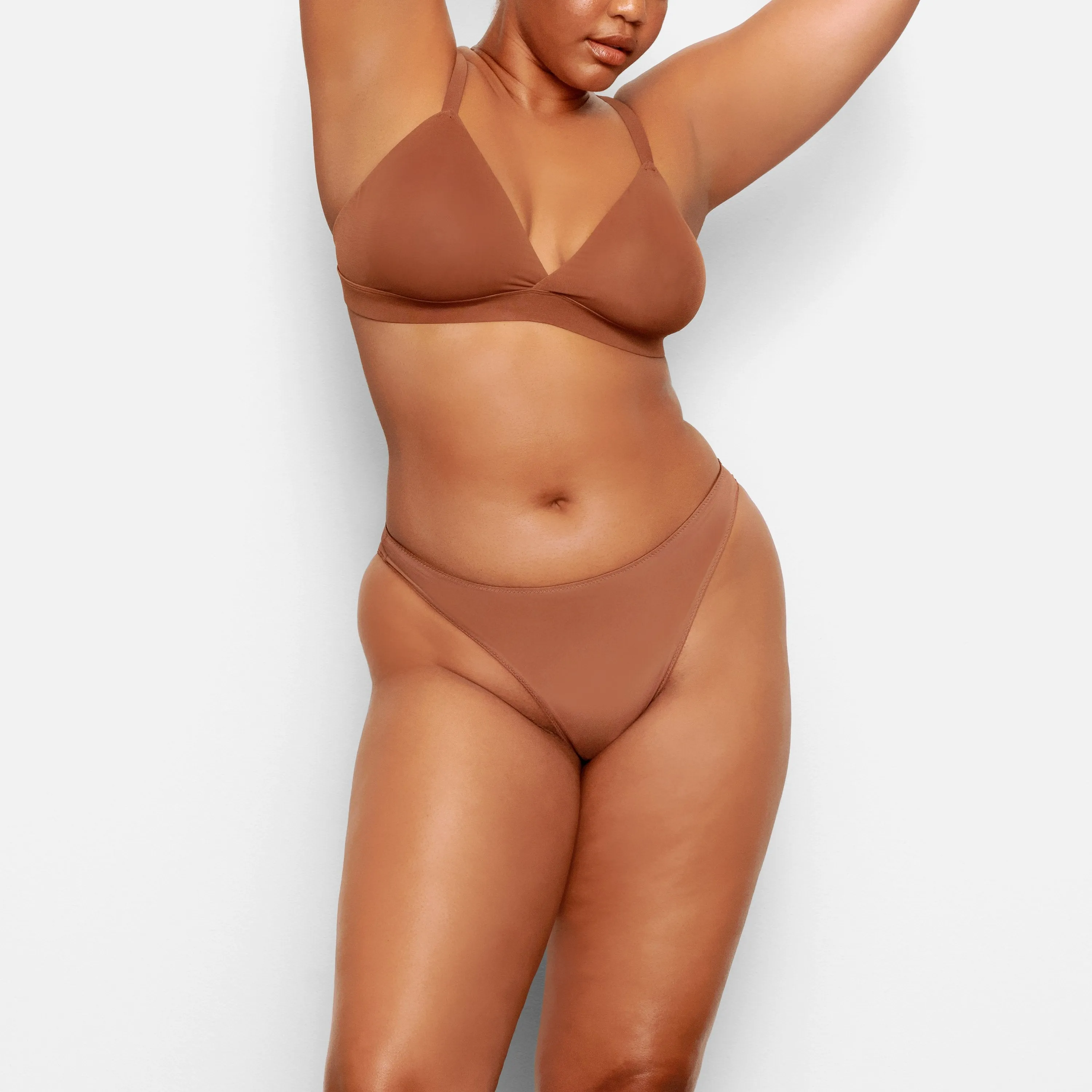MESH TRIANGLE BRALETTE | JASPER