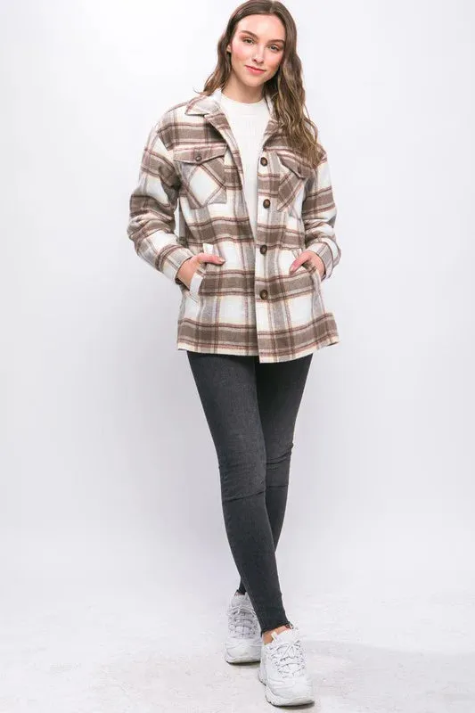 Pippi Plaid Sherpa Jacket in Cocoa